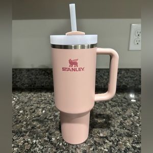 Stanley 40oz Quencher H2.0 in Pink Dusk